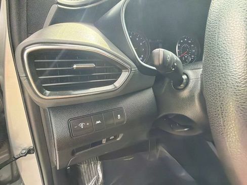 Used 2022 Hyundai Santa Fe SEL FWD image 29