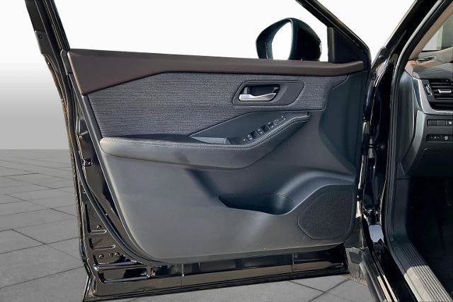 Certified 2023 Nissan Rogue SV FWD image 21