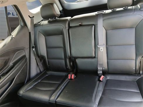 Used 2024 GMC Terrain SLT image 13