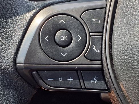 Used 2025 Toyota Corolla LE FWD image 22