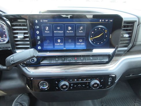 Certified 2024 Chevrolet Silverado 1500 LT AWD/4WD image 32