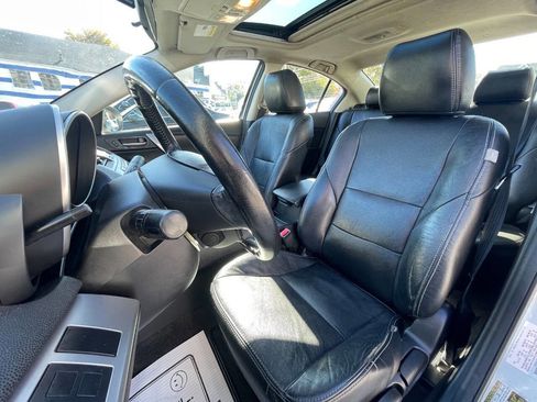 Used 2010 MAZDA MAZDA3 s Sport image 11