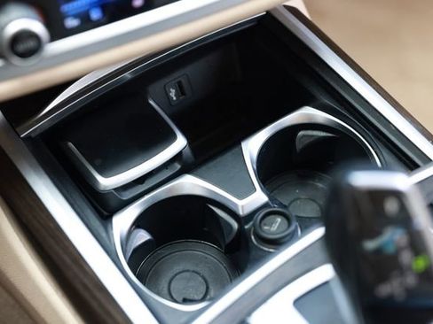 Used 2018 BMW 740i image 48