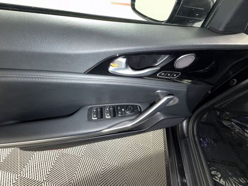 Used 2019 Kia Stinger Premium image 15