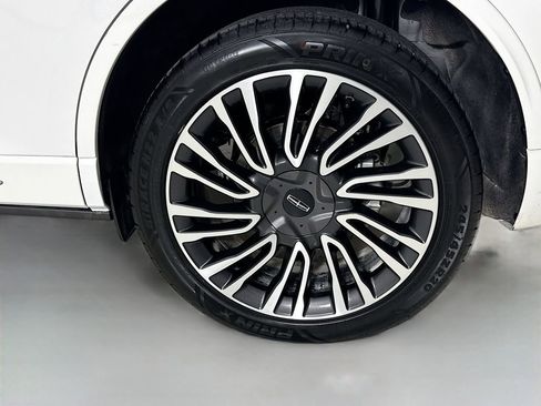 Used 2021 Lincoln Corsair Reserve image 34