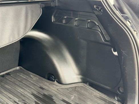 Used 2017 Toyota RAV4 XLE image 32