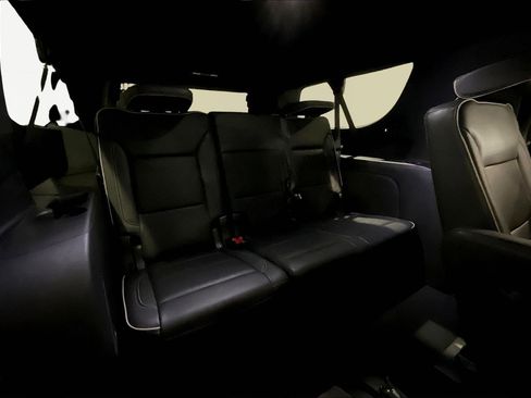 Used 2023 Chevrolet Suburban Premier AWD/4WD image 26