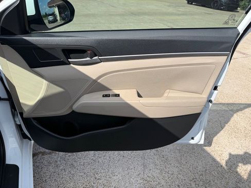 Used 2018 Hyundai Elantra Value Edition FWD image 59