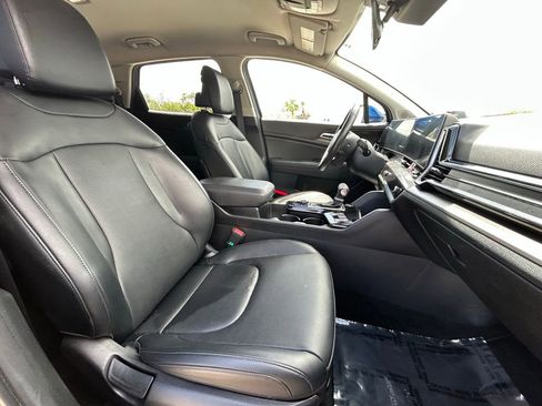 Used 2023 Kia Sportage EX image 34