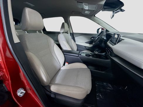 Used 2023 Nissan Rogue SV image 29