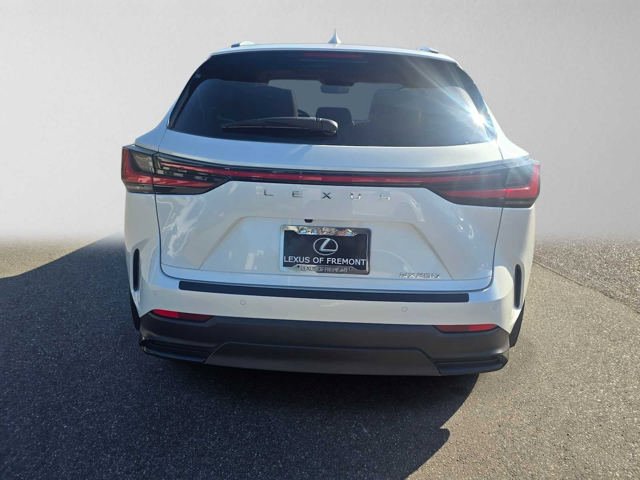 Used 2025 Lexus NX 250 FWD w/ Accessory Package (2T) image 4