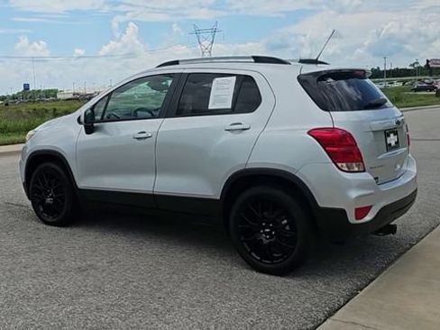 Used 2022 Chevrolet Trax LT w/ Sport Edition AWD/4WD image 6