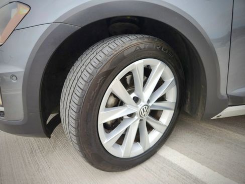 Used 2017 Volkswagen Golf Alltrack SE image 12