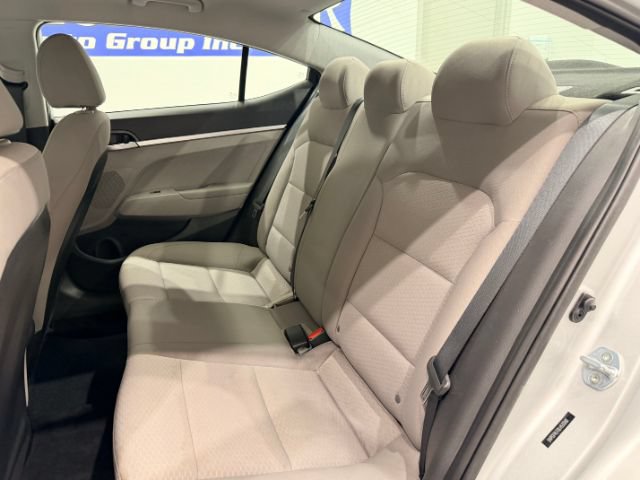 Used 2020 Hyundai Elantra SE FWD image 25