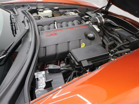 Used 2005 Chevrolet Corvette Convertible w/ Preferred Equipment Group RWD image 16