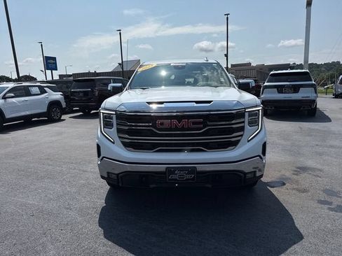 Used 2025 GMC Sierra 1500 SLT AWD/4WD image 8