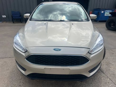 Used 2017 Ford Focus SEL FWD image 4