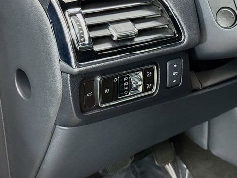 Used 2023 Lincoln Navigator L Reserve image 10