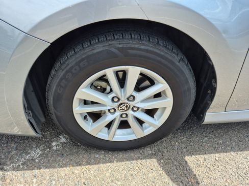 Used 2025 Toyota Camry LE FWD image 25