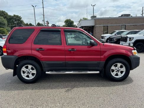 Used 2006 Ford Escape XLT FWD image 2