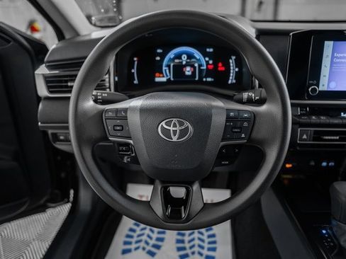 Certified 2025 Toyota Camry LE image 31