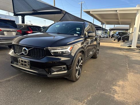 Used 2021 Volvo XC40 T5 R-Design w/ Advanced Package AWD/4WD image 1