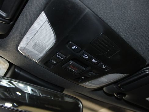 Used 2020 Toyota Corolla SE FWD image 26