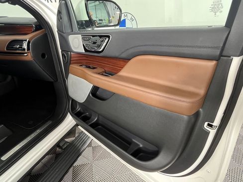 Used 2023 Lincoln Navigator Reserve AWD/4WD image 27