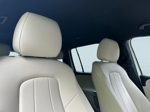 Used 2025 Mercedes-Benz EQB 300 4MATIC image 27
