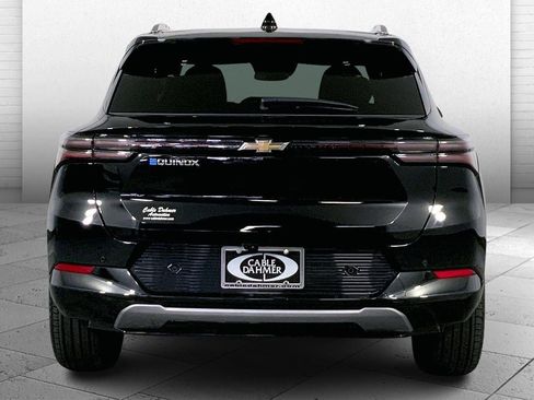 Used 2025 Chevrolet Equinox EV LT image 3