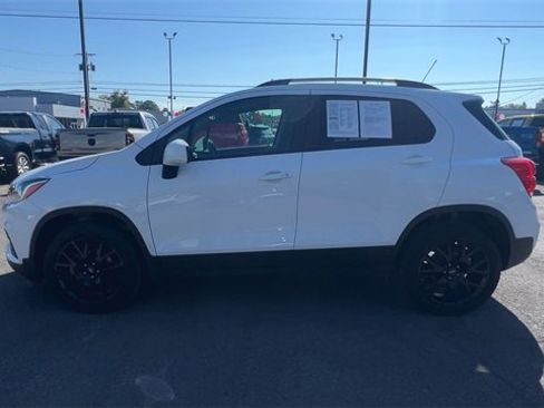 Used 2022 Chevrolet Trax LT w/ Sport Edition image 5