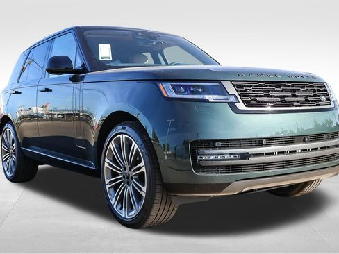 New 2026 Land Rover Range Rover SE image 3