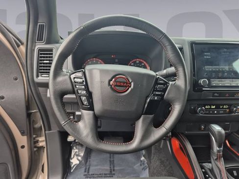 Used 2024 Nissan Frontier PRO-4X w/ Technology Package AWD/4WD image 13