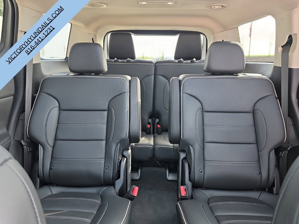 Used 2022 GMC Acadia Denali w/ Denali Ultimate Package FWD image 18