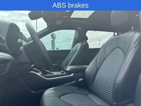 Used 2024 Toyota Highlander XSE image 10