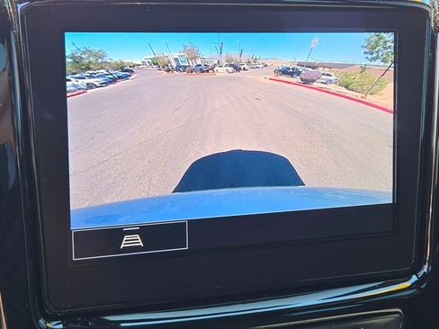 Used 2023 Chevrolet Traverse LT w/ LPO, Cargo Package FWD image 20