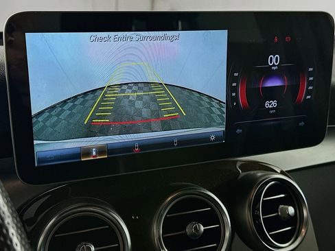 Used 2017 Mercedes-Benz GLC 300 4MATIC image 22