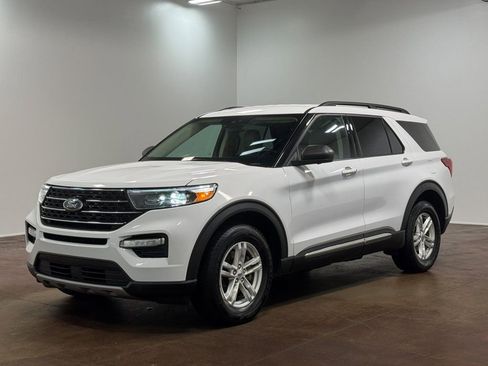 Used 2023 Ford Explorer XLT w/ Equipment Group 202A image 28