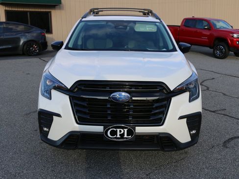 Used 2024 Subaru Ascent Onyx Edition image 11