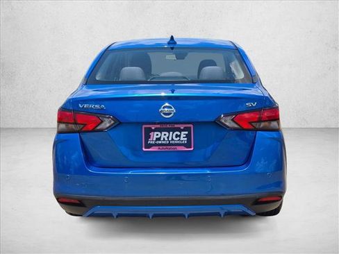 Used 2021 Nissan Versa SV FWD image 7