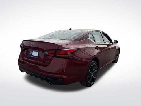 Used 2024 Nissan Altima 2.5 SR image 7