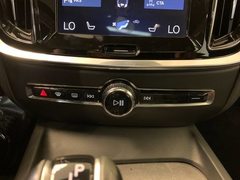 Used 2019 Volvo S60 T6 R-Design AWD/4WD image 30