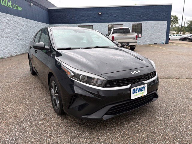 Used 2022 Kia Forte LXS FWD image 7