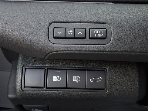 Used 2026 Toyota bZ XLE image 26