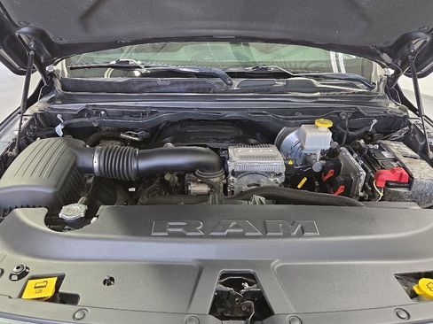 Used 2019 RAM 1500 Big Horn AWD/4WD image 44