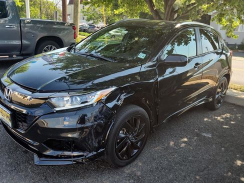 Used 2022 Honda HR-V Sport image 2