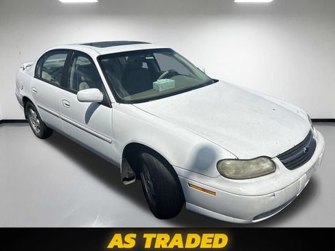 Used 2002 Chevrolet Malibu LS w/ Preferred Equipment Group 1 FWD image 1