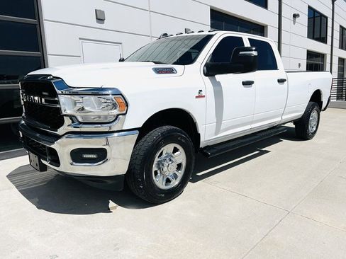 Used 2024 RAM 2500 Tradesman w/ Chrome Appearance Group image 17