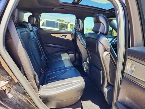 Used 2016 Lincoln MKX Reserve w/ Luxury Package FWD image 9