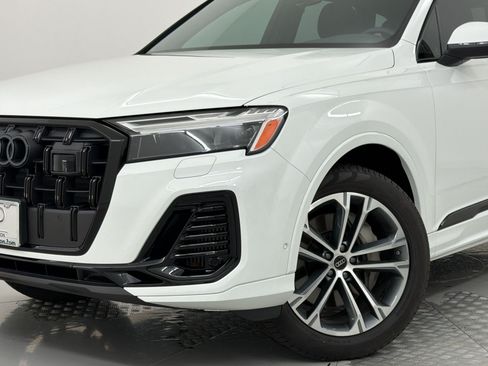 Certified 2026 Audi Q7 3.0T Premium w/ Convenience Plus Package AWD/4WD image 11